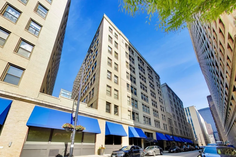 Unit for sale at 640 S Federal Street, Chicago, IL 60605