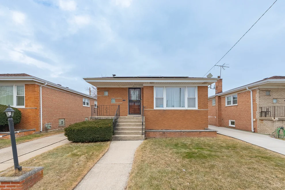 Unit for sale at 508 Hoxie Avenue, Calumet City, IL 60409