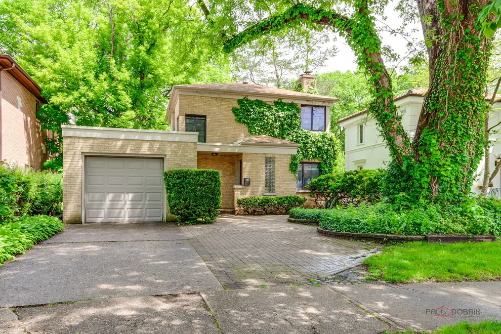 Unit for sale at 1741 Beverly Place, Highland Park, IL 60035