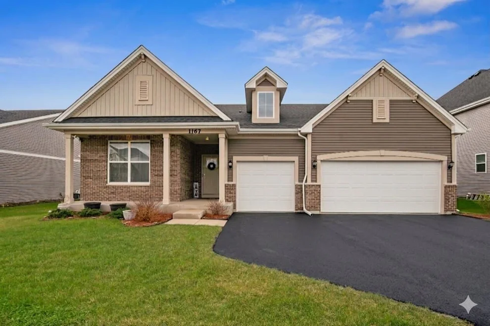 Unit for sale at 1167 Slade Road, South Elgin, IL 60177