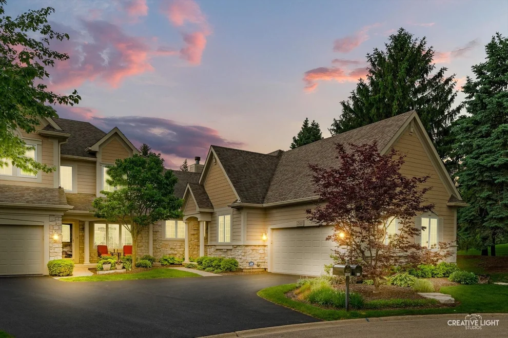 Unit for sale at 2311 Woodglen Court, Aurora, IL 60502