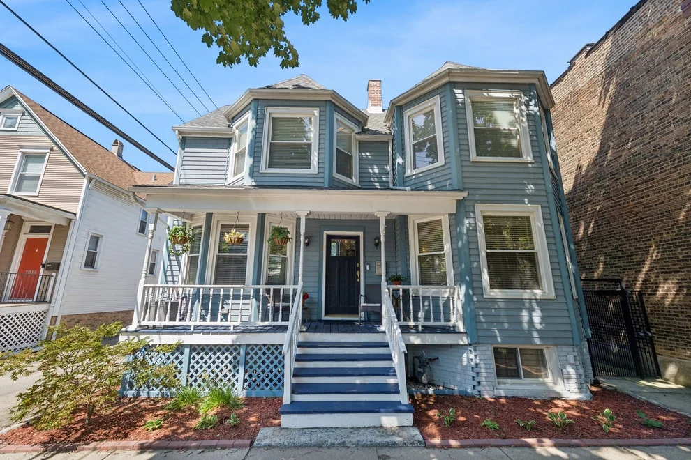 Unit for sale at 1610 W Carmen Avenue, Chicago, IL 60640