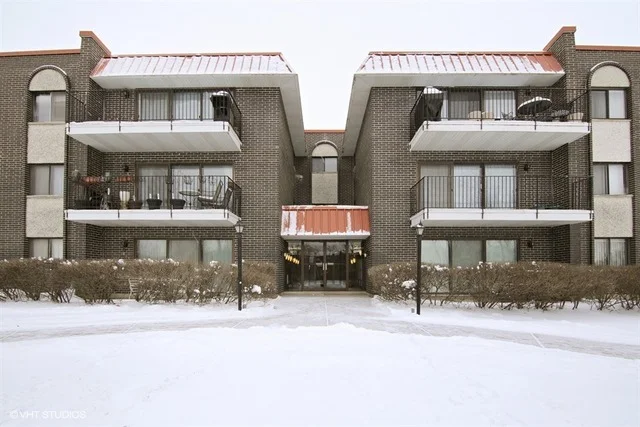 Unit for sale at 1255 W Prospect Avenue, MOUNT PROSPECT, IL 60056