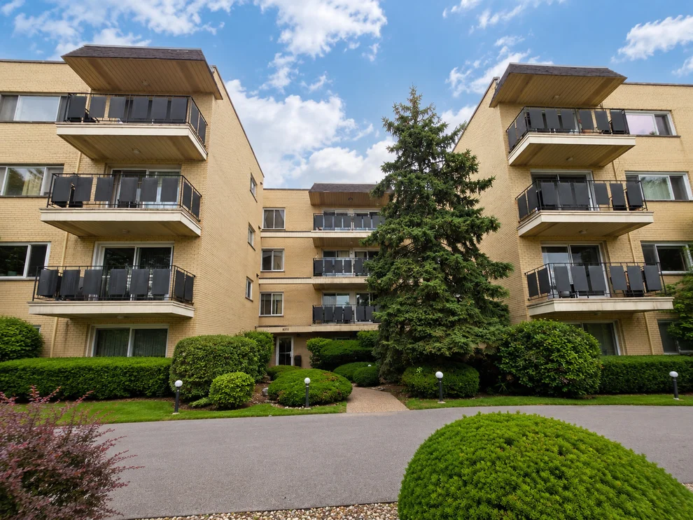Unit for sale at 8230 Elmwood Avenue, Skokie, IL 60077