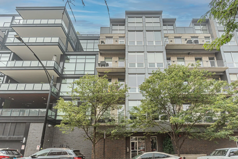 Unit for sale at 16 N Carpenter Street, Chicago, IL 60607