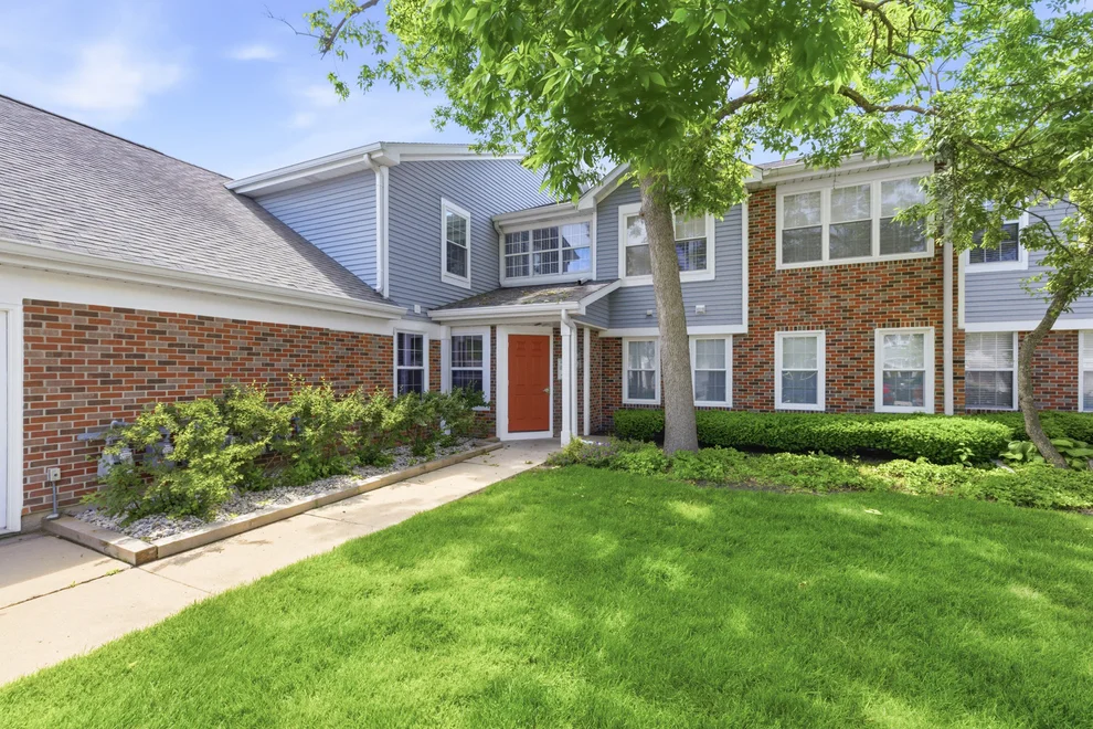 Unit for sale at 207 W Jennifer Lane, Palatine, IL 60067