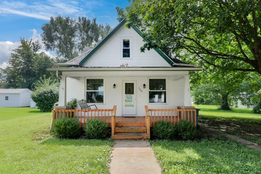 Unit for sale at 120 E Main Street, Stanford, IL 61774