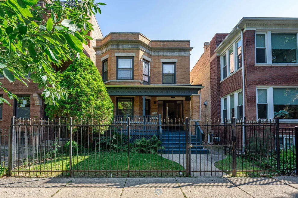 Unit for sale at 1507 W Hollywood Avenue, Chicago, IL 60660
