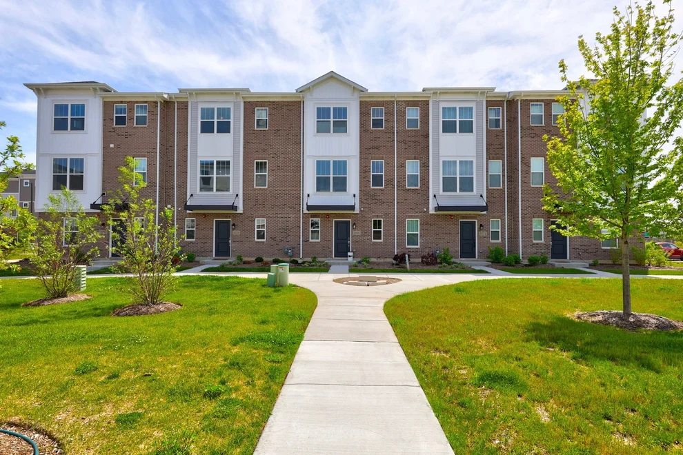 Unit for sale at 1078 Bogart Street, Des Plaines, IL 60018