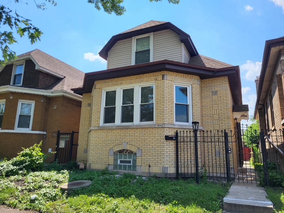 Unit for sale at 3042 N Lowell Avenue, Chicago, IL 60641