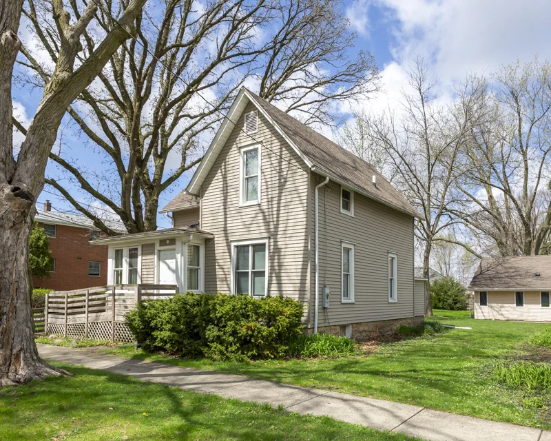 Unit for sale at 421 Prospect Street, DeKalb, IL 60115