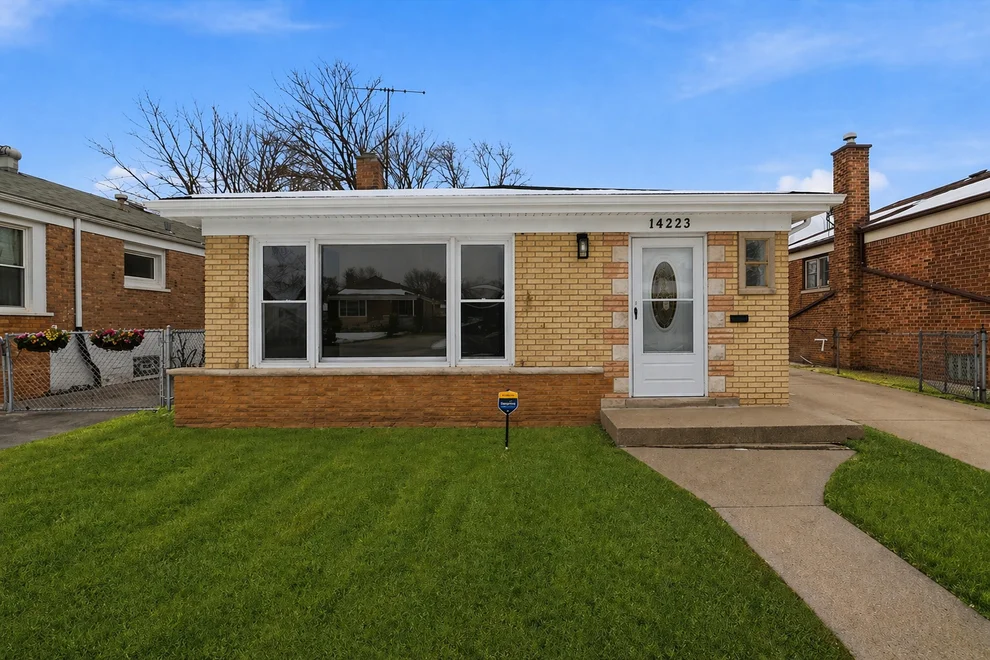 Unit for sale at 14223 University Avenue, Dolton, IL 60419