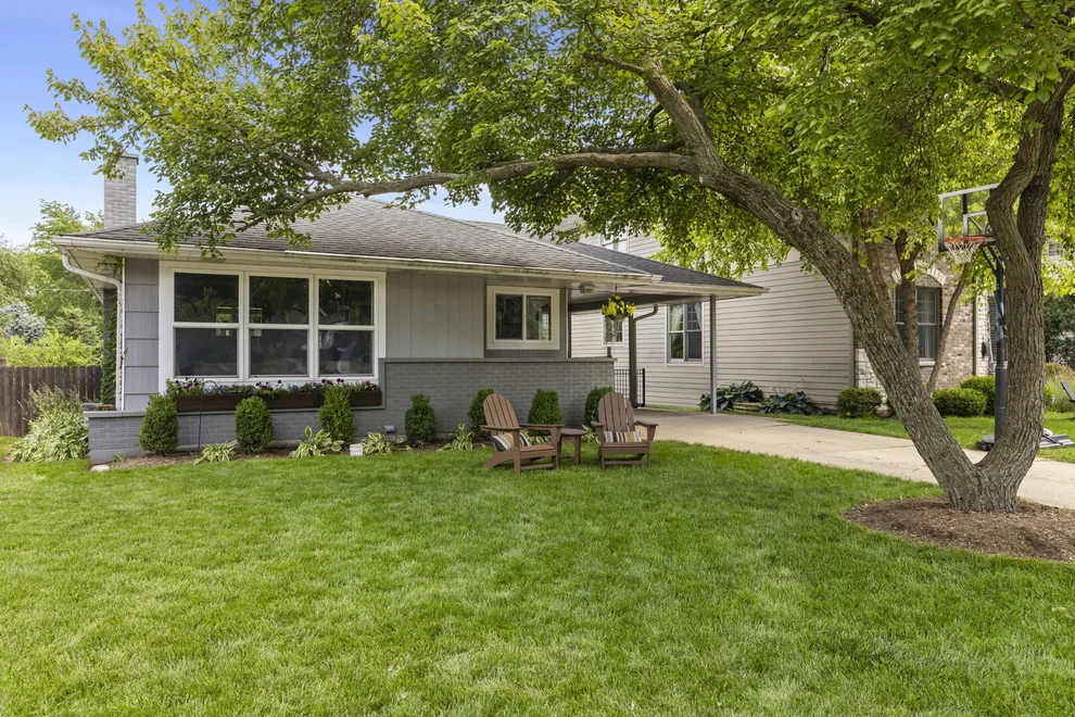 Unit for sale at 417 DAWN Avenue, Glen Ellyn, IL 60137