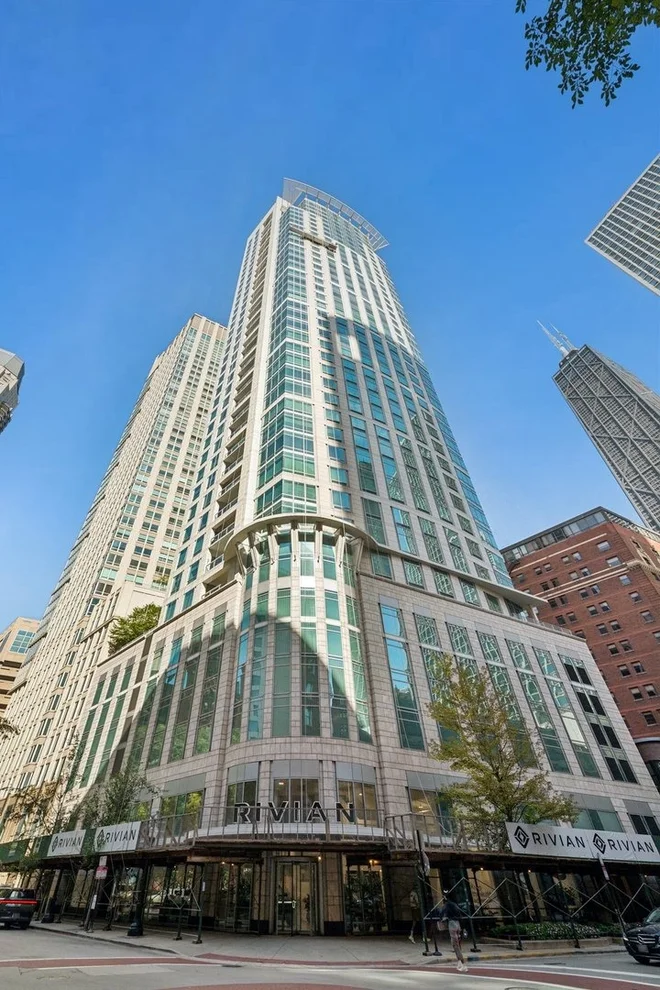 Unit for sale at 50 E CHESTNUT Street, Chicago, IL 60611