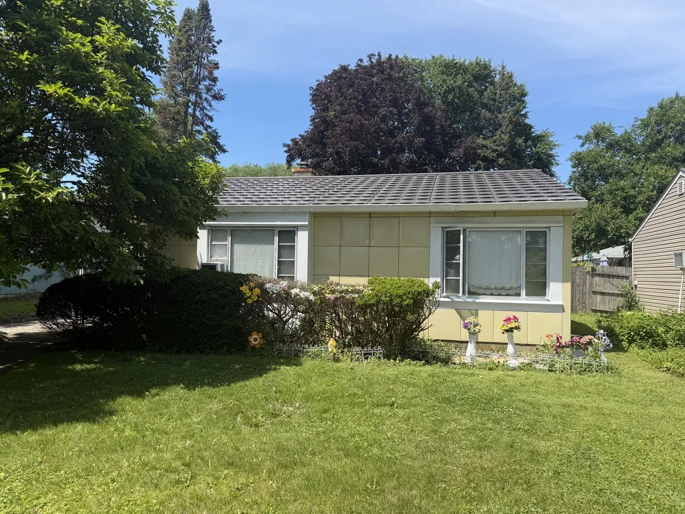 Unit for sale at 836 E Division Street, Lombard, IL 60148