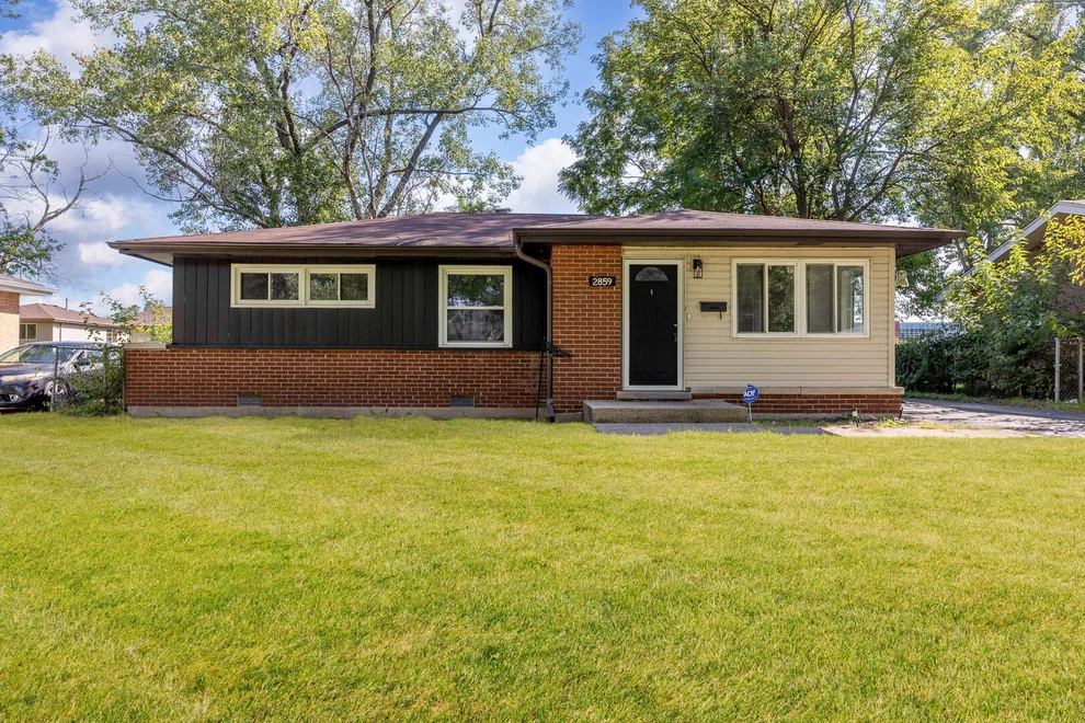 Unit for sale at 2859 Stafford Drive, Markham, IL 60428