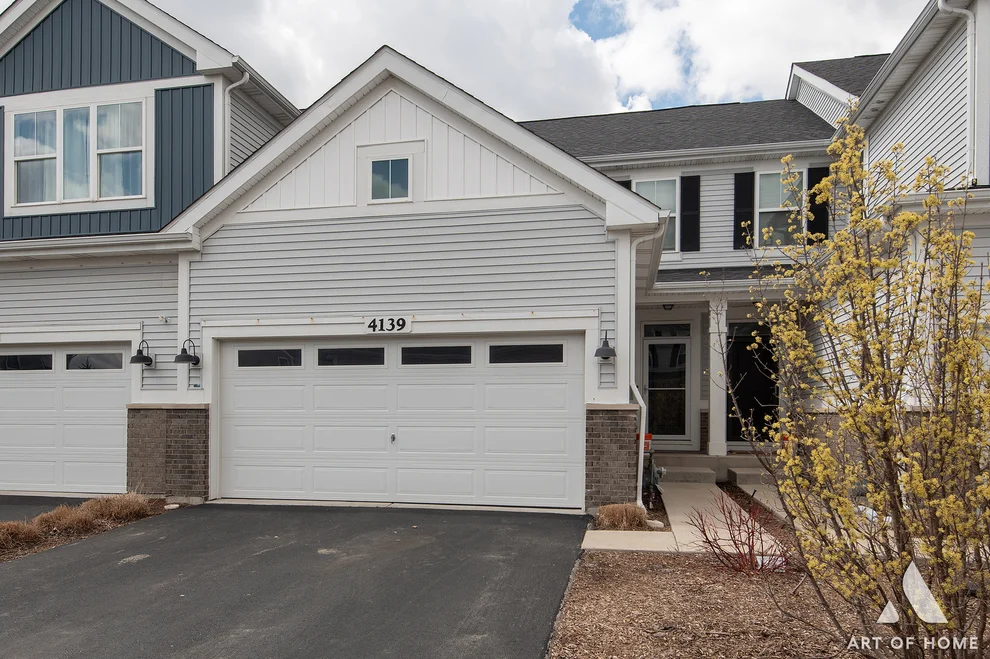 Unit for sale at 4139 Winslow Court, Aurora, IL 60504