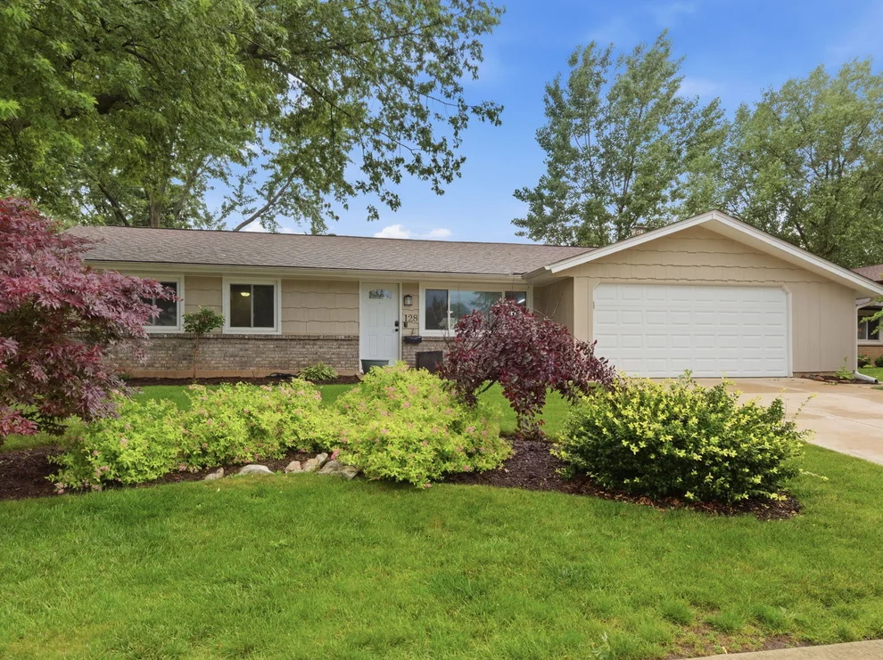 Unit for sale at 128 Patricia Drive, Schaumburg, IL 60193