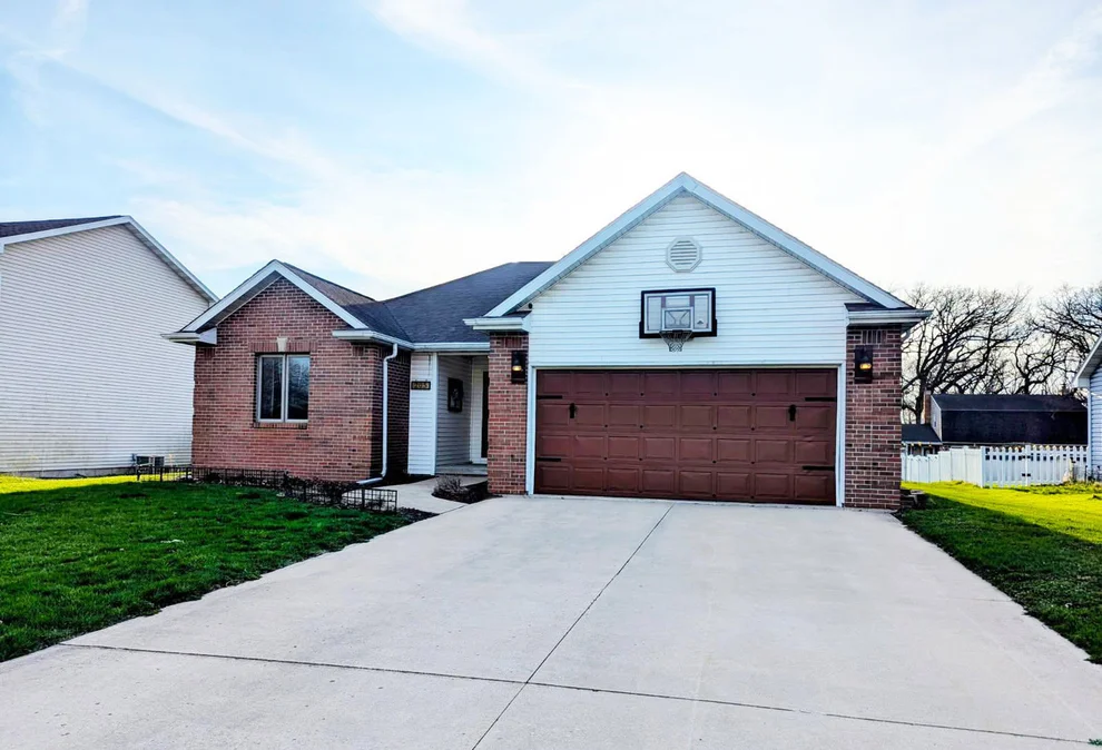 Unit for sale at 205 S Hossack Street, Seneca, IL 61360