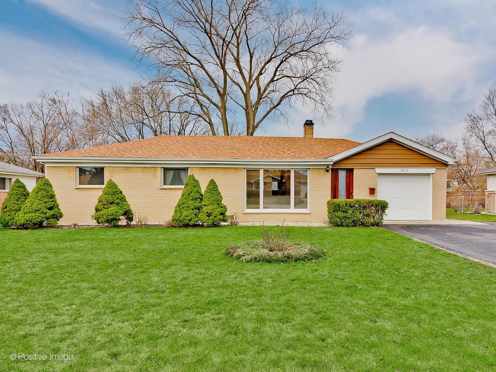 Unit for sale at 9412 Margail Avenue, Des Plaines, IL 60016