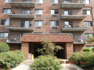 Unit for sale at 500 Manda Lane, WHEELING, IL 60090