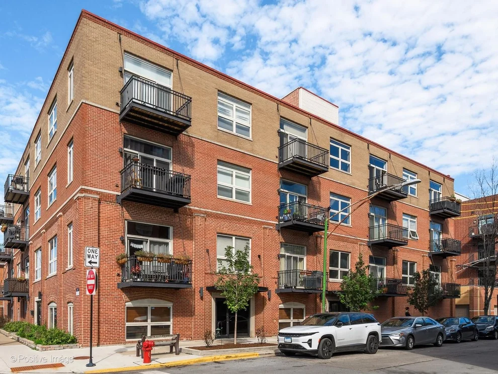 Unit for sale at 2804 N Oakley Avenue, Chicago, IL 60618