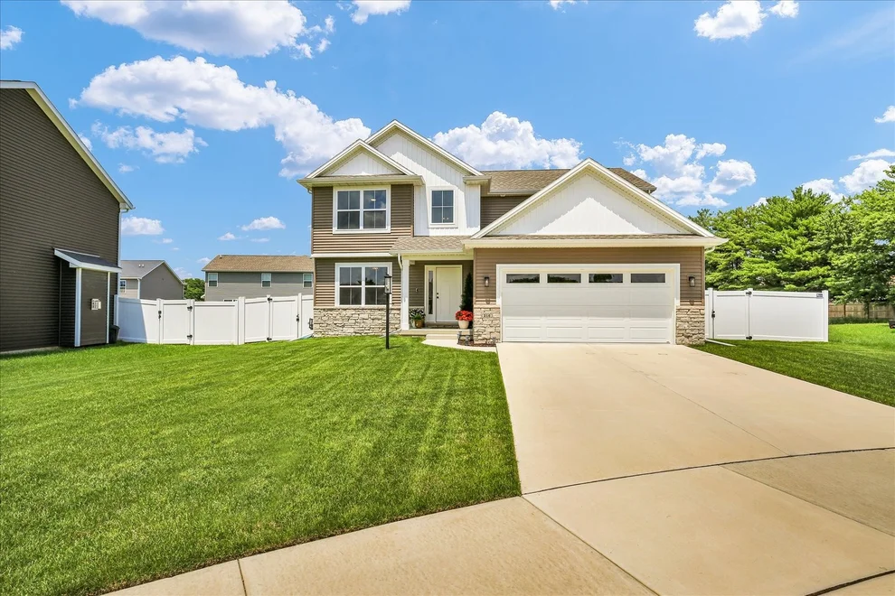 Unit for sale at 216 Red Bud Drive, Mahomet, IL 61853