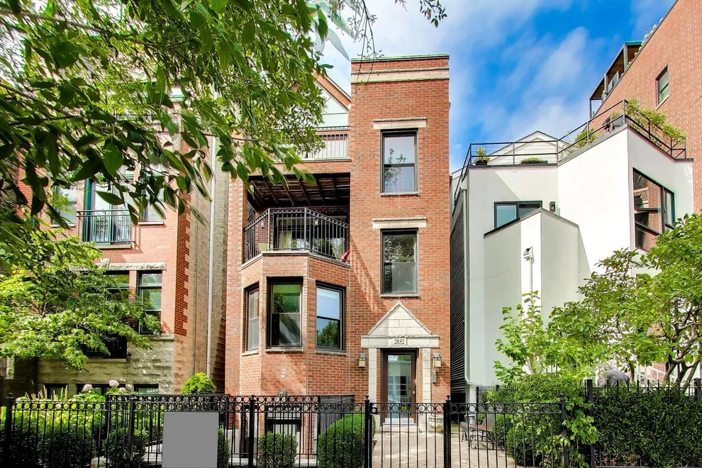 Unit for sale at 2032 N BURLING Street, Chicago, IL 60614