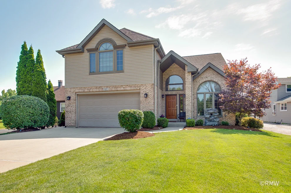 Unit for sale at 327 Miner Street, Bensenville, IL 60106