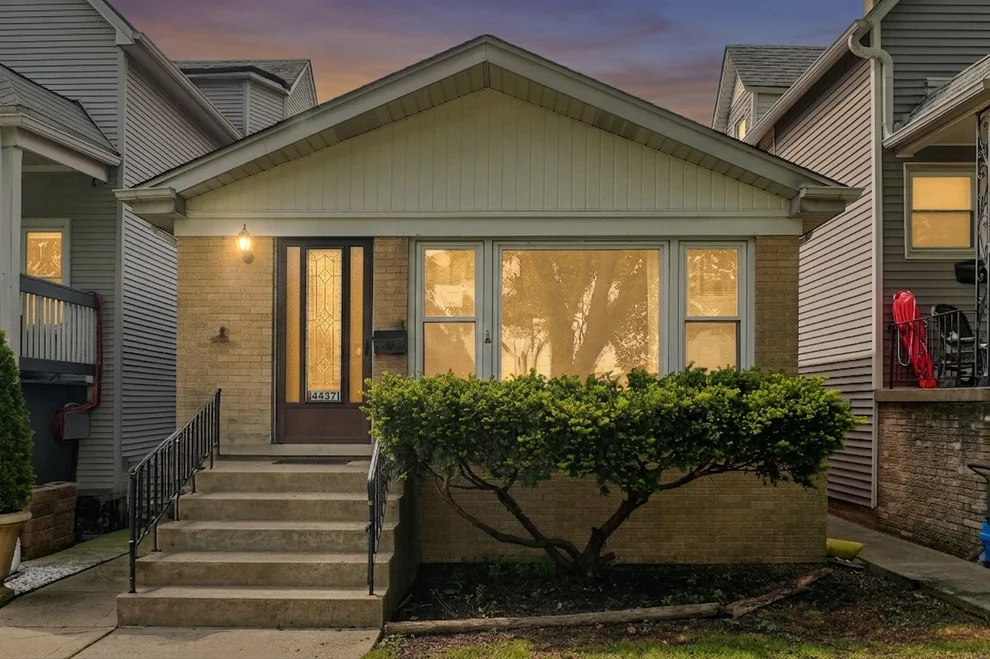 Unit for sale at 4457 W Leland Avenue, Chicago, IL 60630