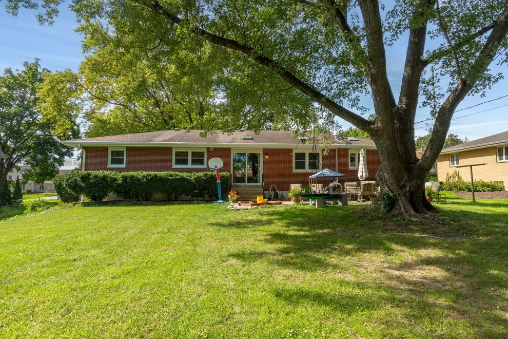 Unit for sale at 3720 Spring Grove Road, Johnsburg, IL 60051