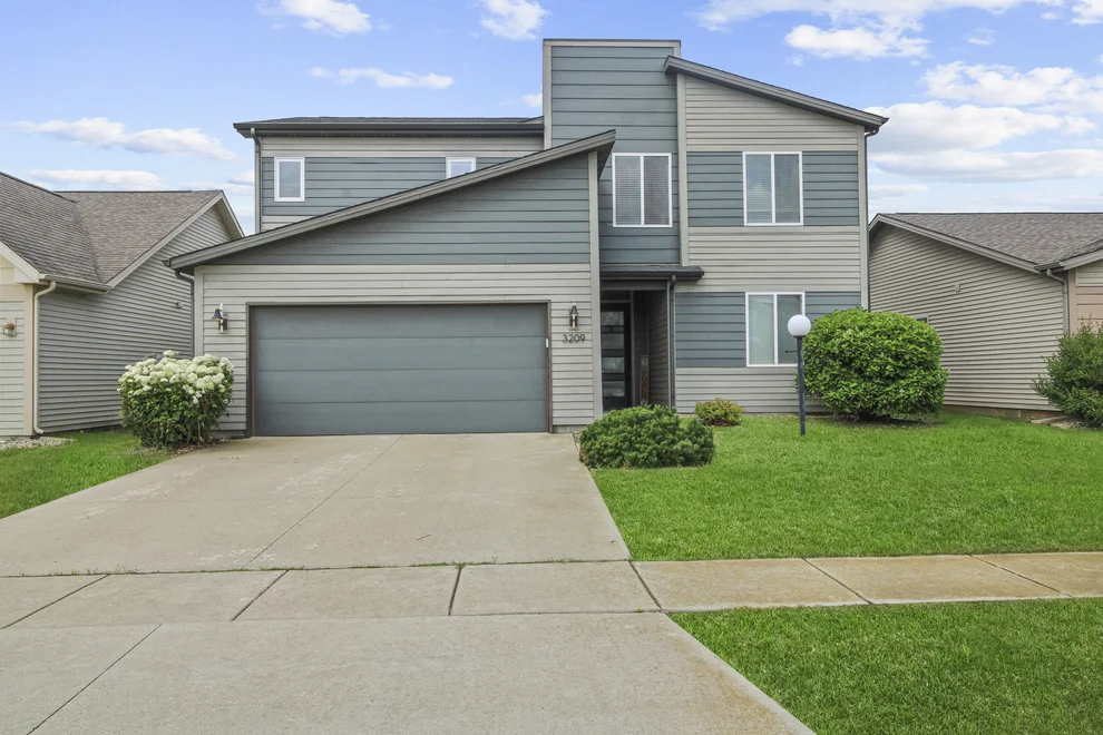 Unit for sale at 3209 Stanley Lane, Champaign, IL 61822