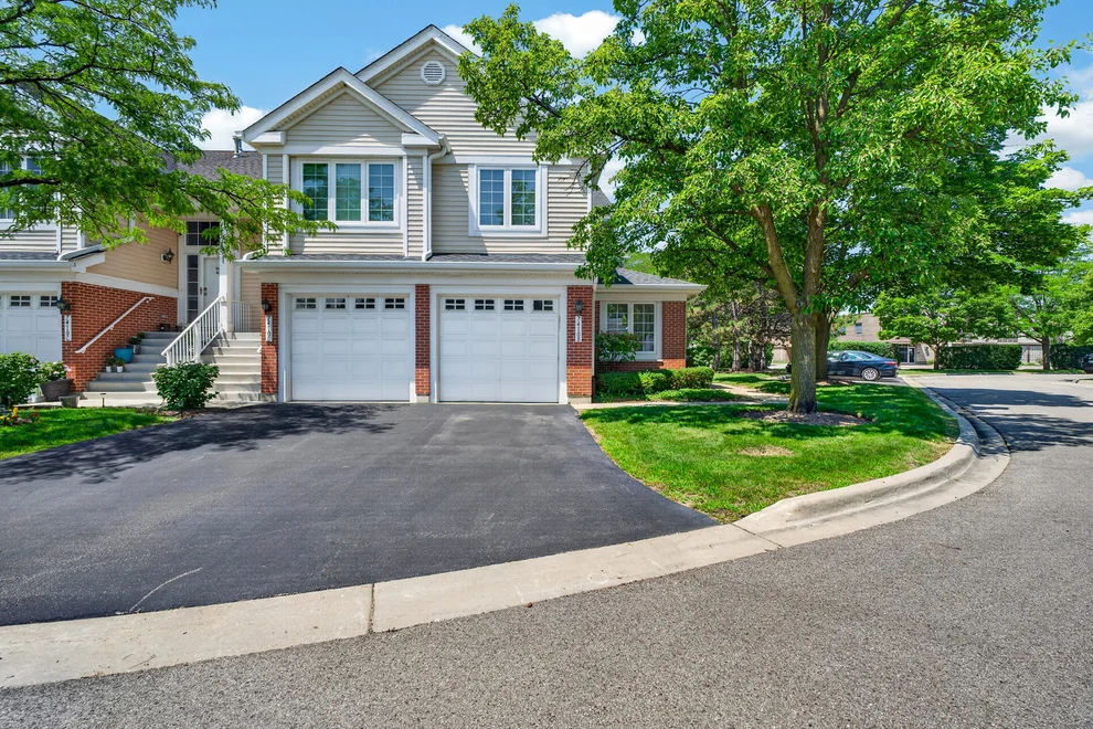 Unit for sale at 7410 Lincoln Avenue, Skokie, IL 60076