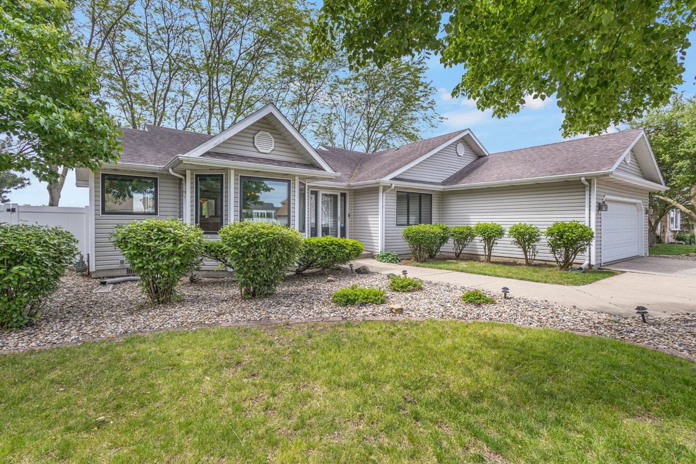 Unit for sale at 494 Water Tower Road S, Manteno, IL 60950