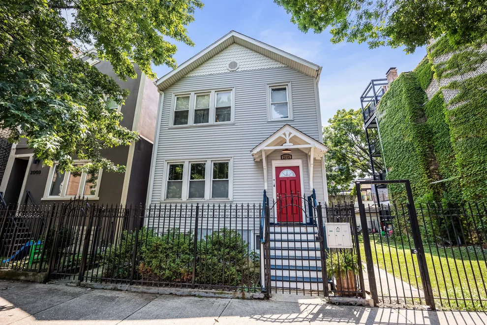 Unit for sale at 2005 W Ohio Street, Chicago, IL 60612