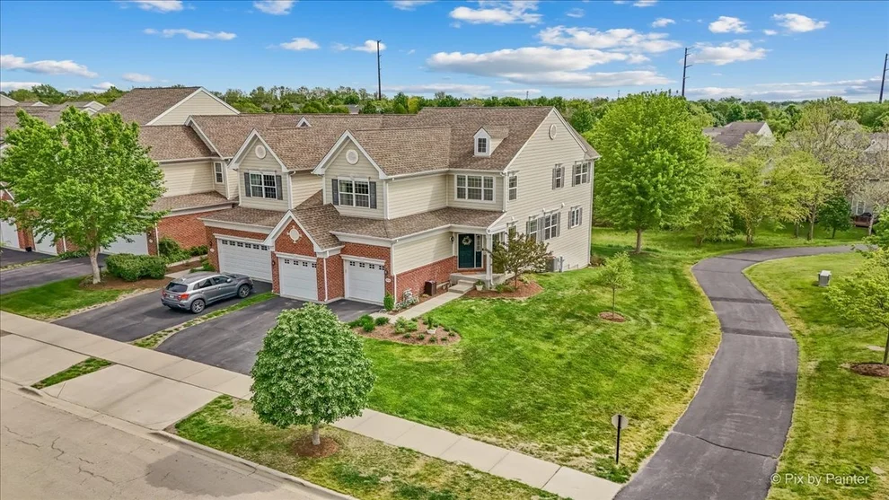 Unit for sale at 1131 Falcon Ridge Drive, Elgin, IL 60124