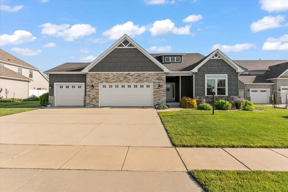 Unit for sale at 1114 Ashford Court, Mahomet, IL 61853
