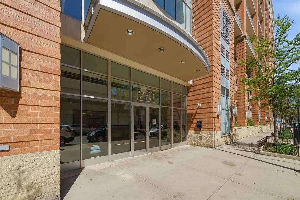 Unit for sale at 950 W Monroe Street, Chicago, IL 60607