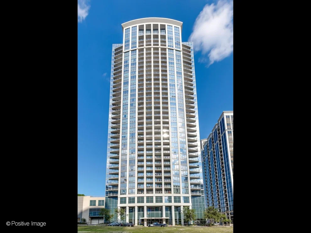 Unit for sale at 1235 S Prairie Avenue, Chicago, IL 60605
