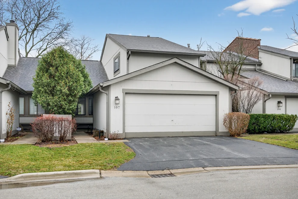 Unit for sale at 107 Chicory Court, Rolling Meadows, IL 60008
