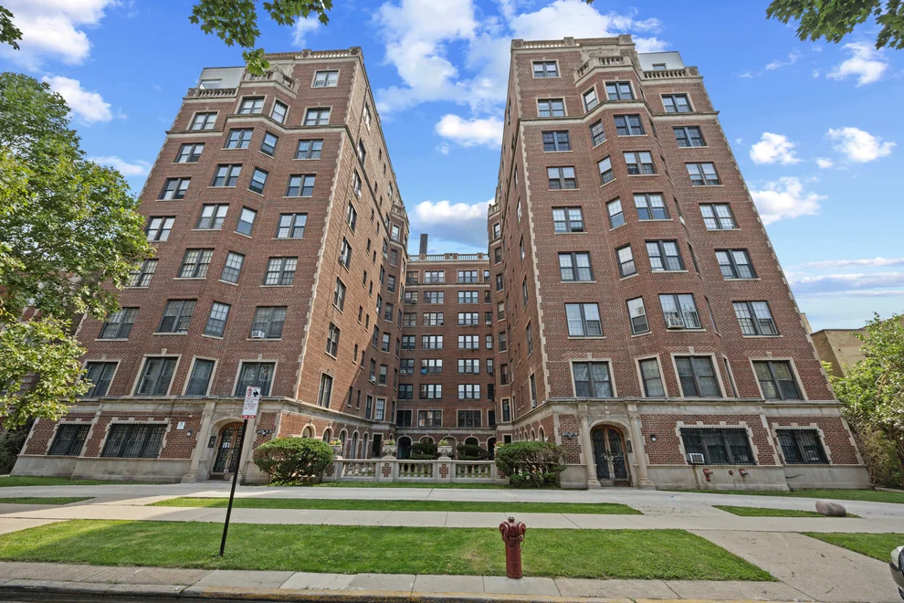Unit for sale at 6937 S CRANDON Avenue, Chicago, IL 60649