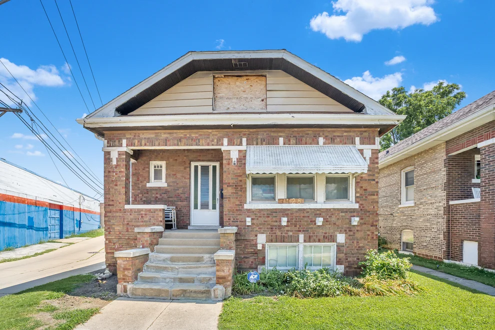 Unit for sale at 3425 Elmwood Avenue, Berwyn, IL 60402