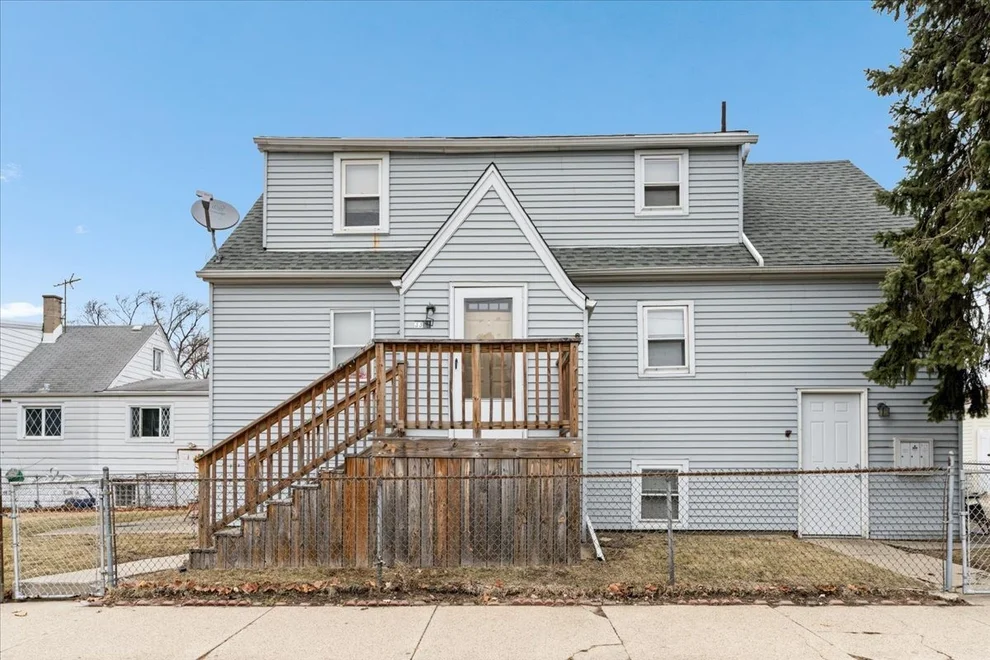 Unit for sale at 3301 N Ozanam Avenue, Chicago, IL 60634
