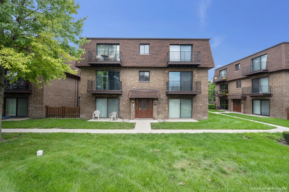 Unit for sale at 9818 BIANCO Terrace, Des Plaines, IL 60016