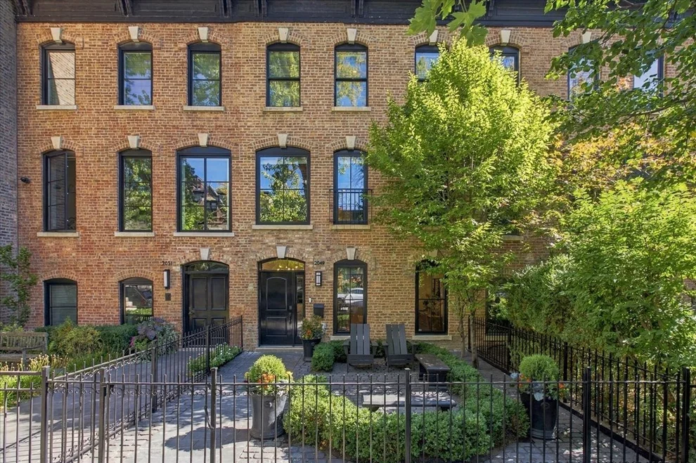 Unit for sale at 2049 N Dayton Street, Chicago, IL 60614