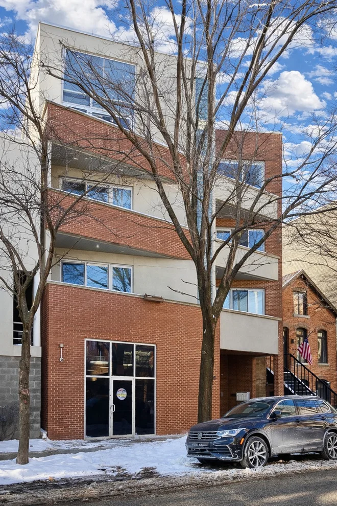 Unit for sale at 945 W Huron Street, Chicago, IL 60642