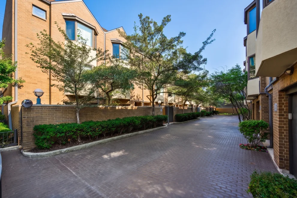 Unit for sale at 2019 N Halsted Street, Chicago, IL 60614