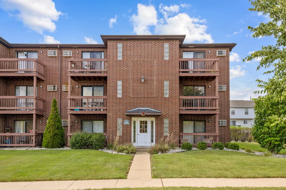 Unit for sale at 1110 Cedar Street, Glendale Heights, IL 60139