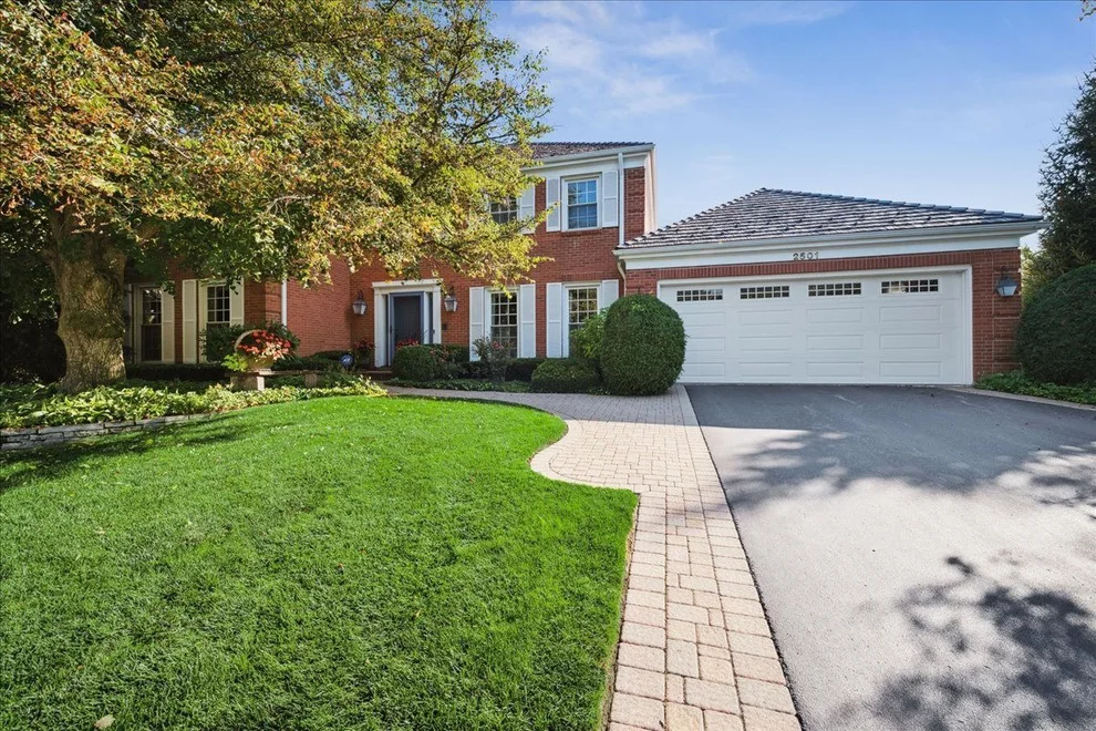 Unit for sale at 2501 Indian Ridge Drive, Glenview, IL 60026