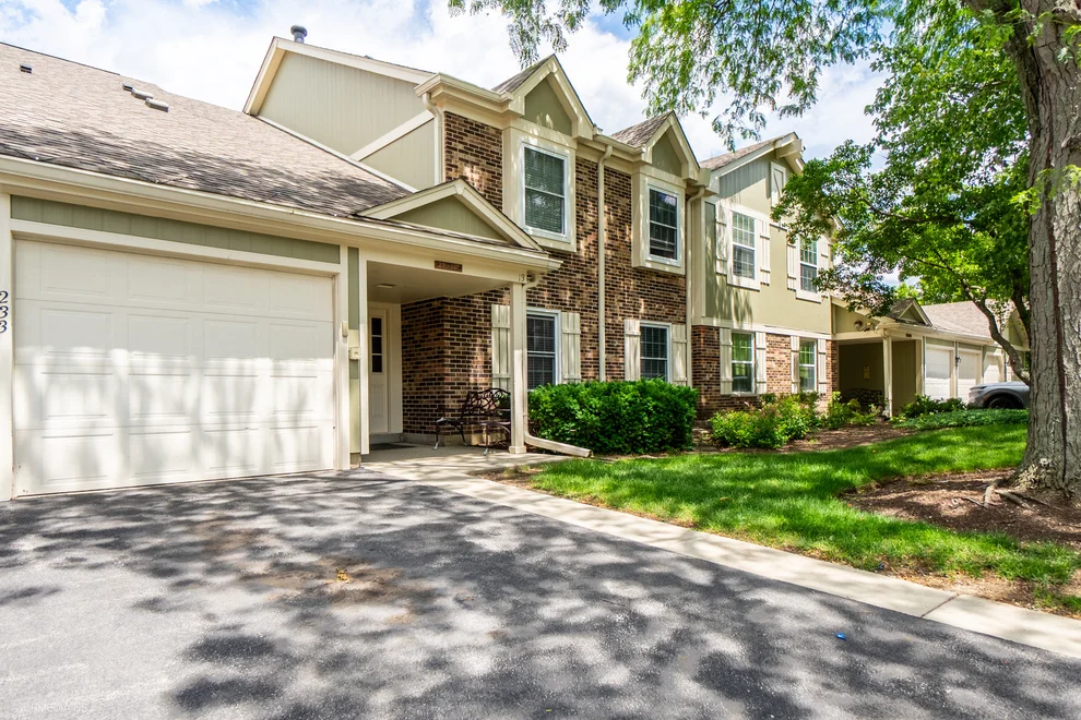 Unit for sale at 233 Blossom Court, Buffalo Grove, IL 60089